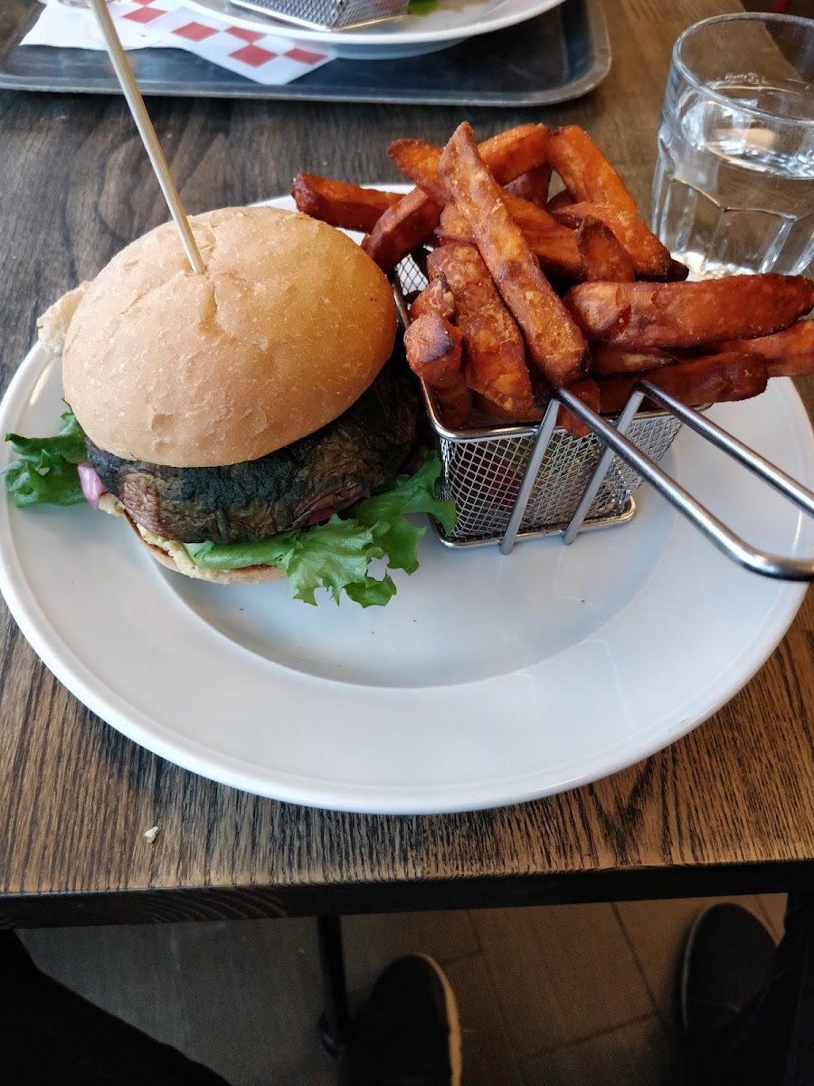 Ica Flygfyren Bistro Roslagskoket-6